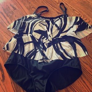 NWOT black&white 24th and Ocean swimsuit size 16W